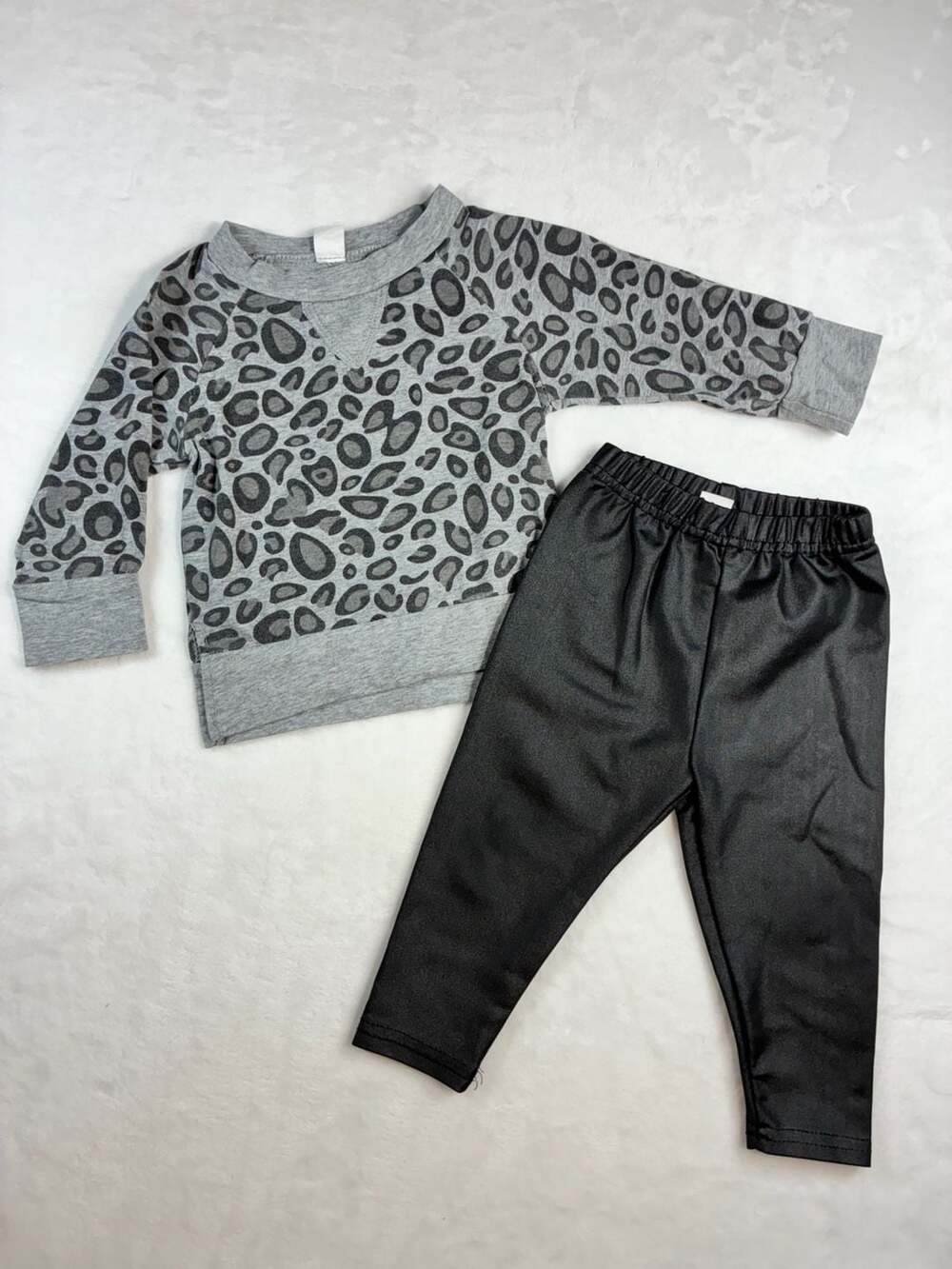 Leopard Print Sweatshirt And Leggings Size 6-9M Gray Black